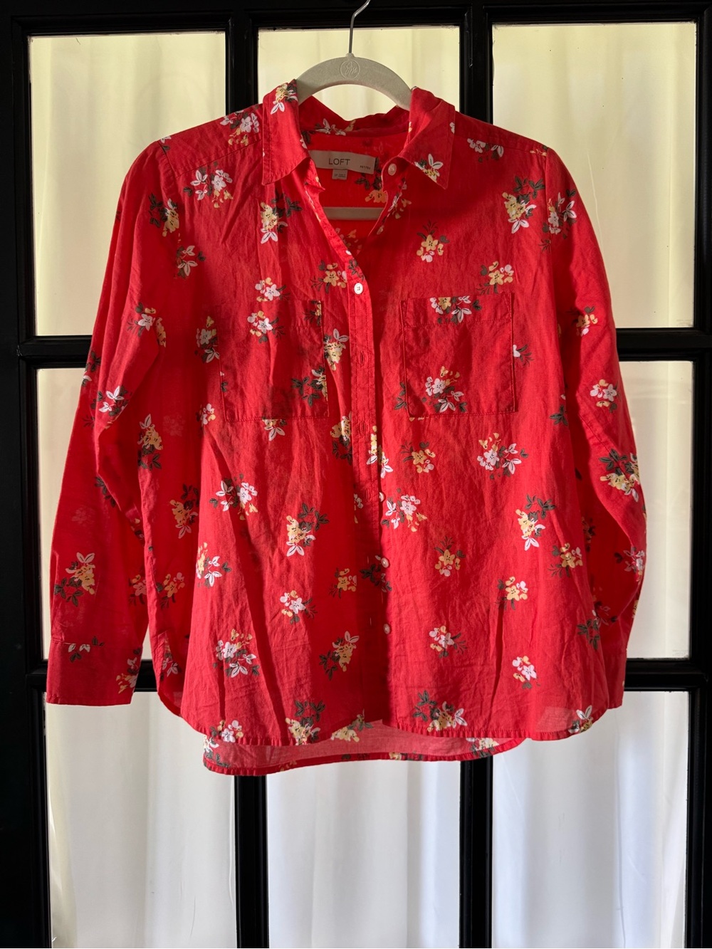 LOFT Redish Coral Floral Button-Front Women's Shirt